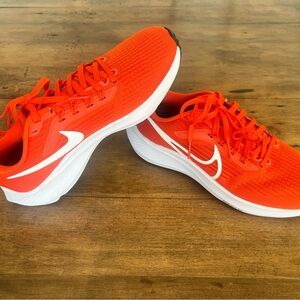 NEW Nike women’s 7 Air Zoom Pegasus